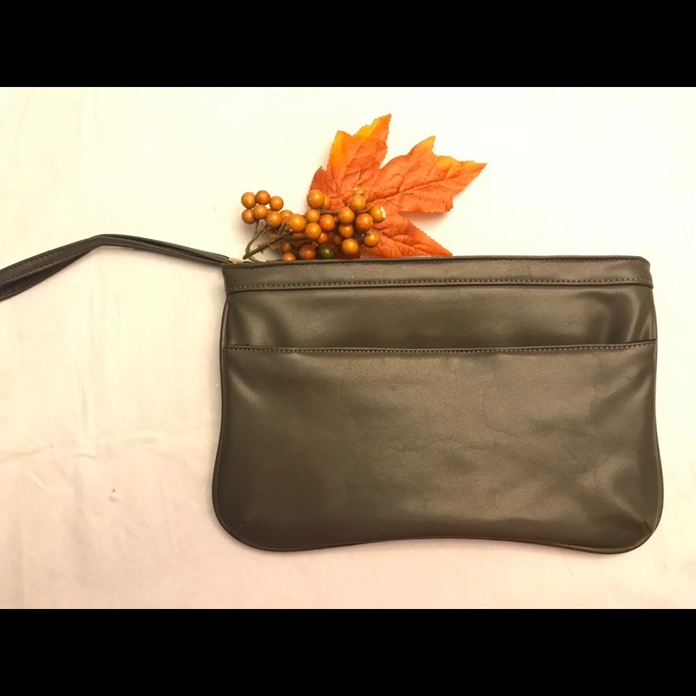 Gray wristlet